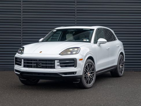 New 2026 Porsche Cayenne image 1