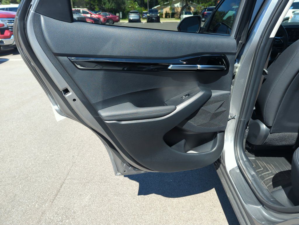 Used 2026 Kia Seltos EX FWD image 27