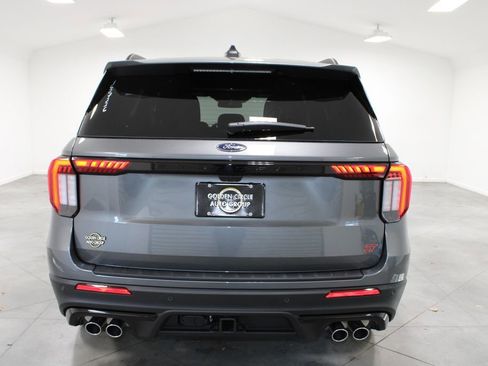 New 2026 Ford Explorer ST w/ Sun And Sound Package image 7