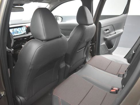 Used 2026 Nissan Kicks SR image 14