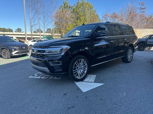 Used 2022 Ford Expedition Max Limited image 3