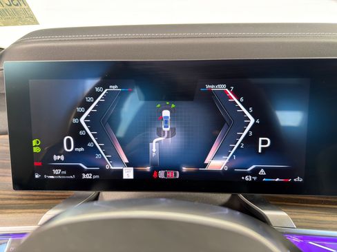 Used 2025 BMW 760i xDrive 760i xDrive w/ Premium Package image 16