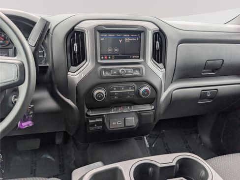 Used 2022 Chevrolet Silverado 2500 Custom w/ Custom Value Package AWD/4WD image 18