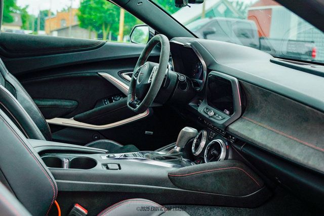 Used 2022 Chevrolet Camaro ZL1 RWD image 37