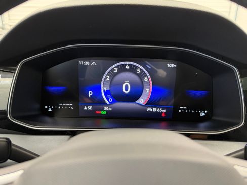 New 2026 Volkswagen Jetta SE FWD image 40