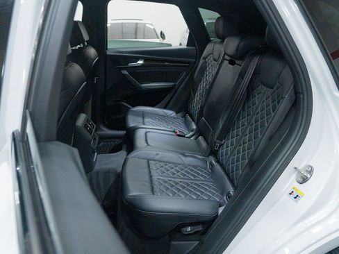 Used 2020 Audi SQ5 Premium Plus w/ Premium Plus Package AWD/4WD image 25