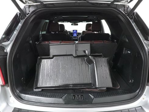 Certified 2023 Ford Explorer Platinum w/ Technology Package AWD/4WD image 29