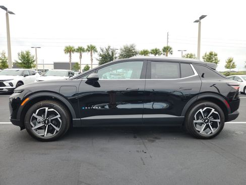 New 2026 Chevrolet Equinox EV LT image 3