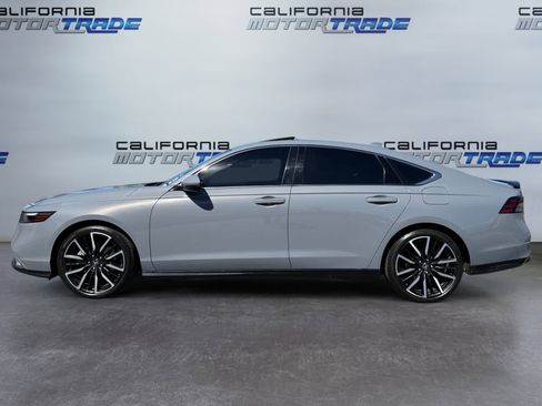 Used 2023 Honda Accord Touring image 8