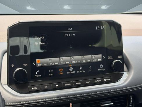 Used 2023 Nissan Rogue SL w/ SL Premium Package FWD image 20