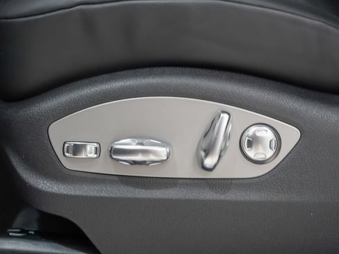 Used 2026 Porsche Macan S AWD/4WD image 24