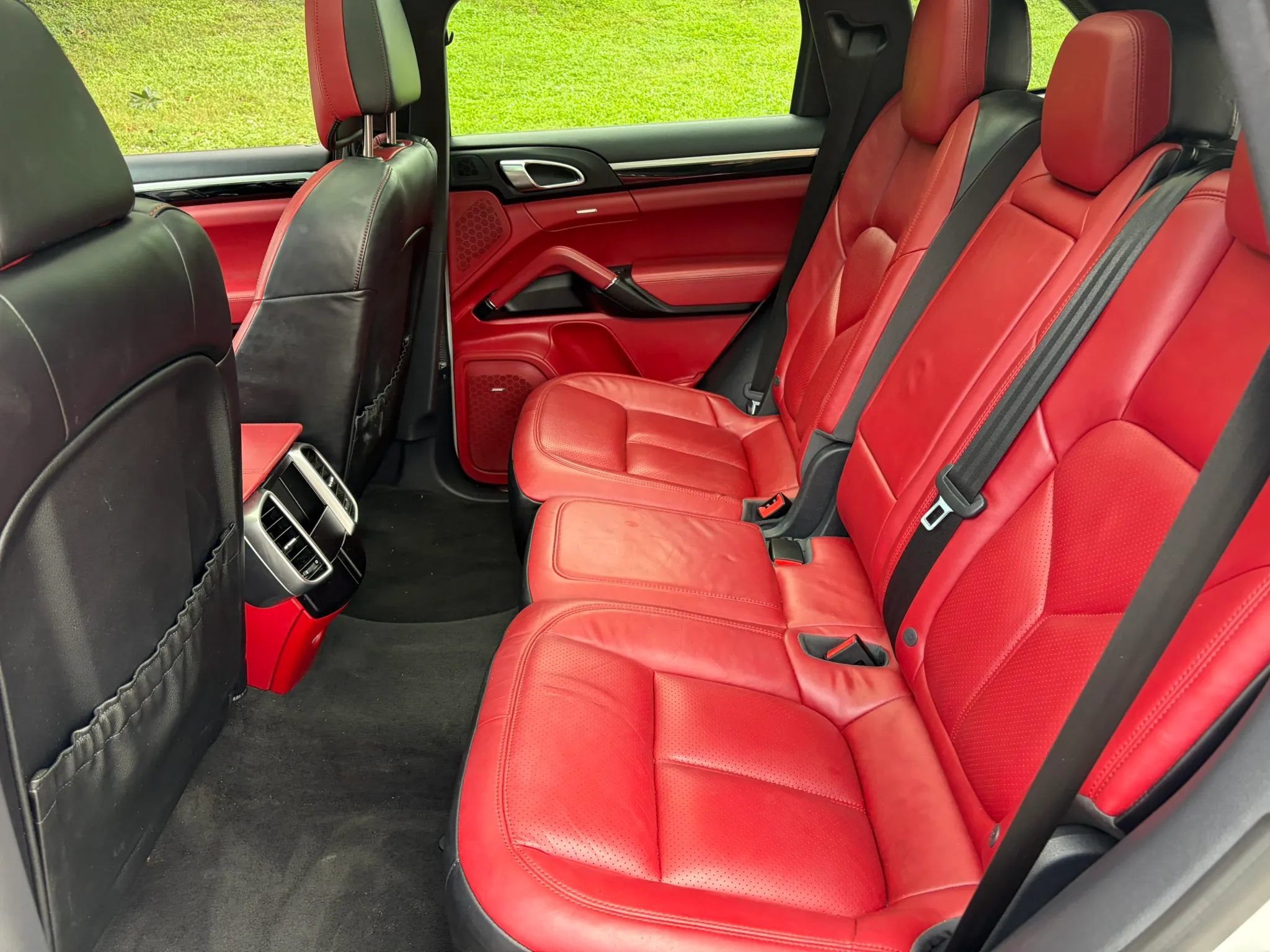 Used 2017 Porsche Cayenne AWD/4WD image 25