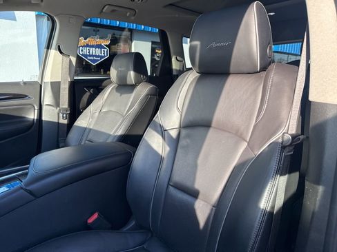 Used 2020 Buick Enclave Avenir w/ Avenir Technology Package image 28