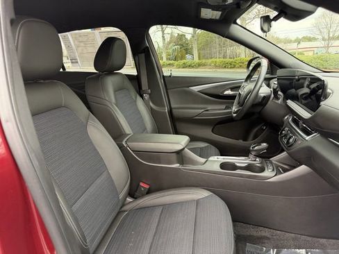 Used 2024 Buick Envista Preferred w/ Convenience I Package image 33