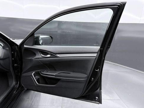 Used 2020 Honda Civic LX image 9