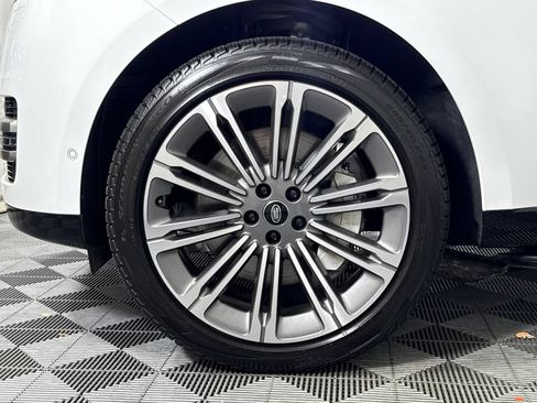 Used 2023 Land Rover Range Rover SE AWD/4WD image 12