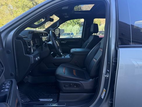 Used 2024 GMC Sierra 2500 AT4 w/ AT4 Premium Plus Package AWD/4WD image 19