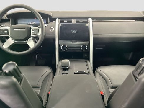 Certified 2025 Land Rover Discovery S AWD/4WD image 13