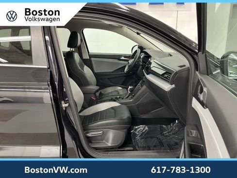 Used 2023 Volkswagen Taos SEL image 11