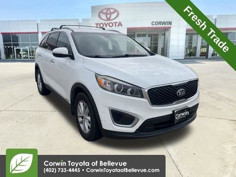 Used 2018 Kia Sorento LX AWD/4WD image 1