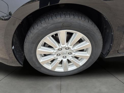 Used 2017 Toyota Sienna LE AWD/4WD image 7