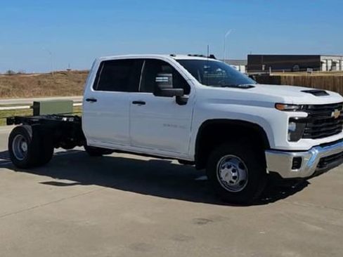 New 2026 Chevrolet Silverado 3500 W/T AWD/4WD image 2