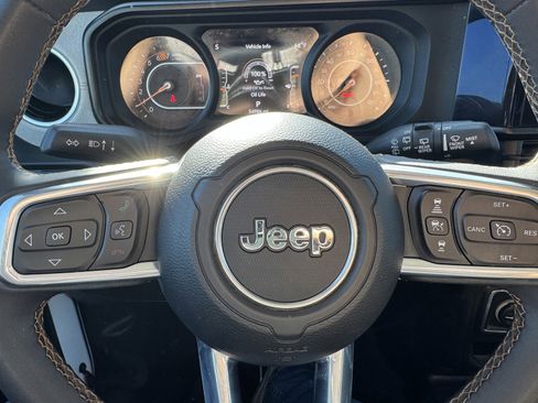 Certified 2024 Jeep Wrangler Unlimited Sahara image 26