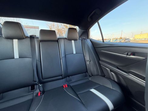 Used 2025 Toyota Camry SE image 37