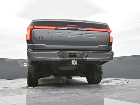 Used 2023 Ford F150 Lightning Lariat image 37
