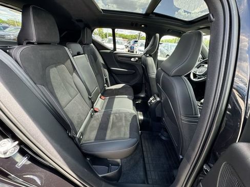 Used 2023 Volvo XC40 Recharge Ultimate w/ Protection Package Premier AWD/4WD image 27
