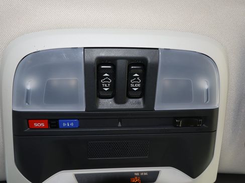 Used 2024 Subaru Crosstrek 2.0i Premium image 23