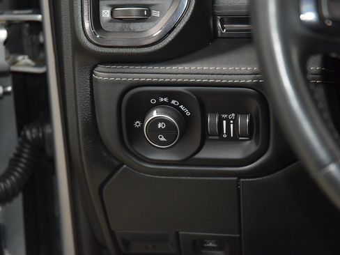 Used 2023 RAM 2500 Limited image 39