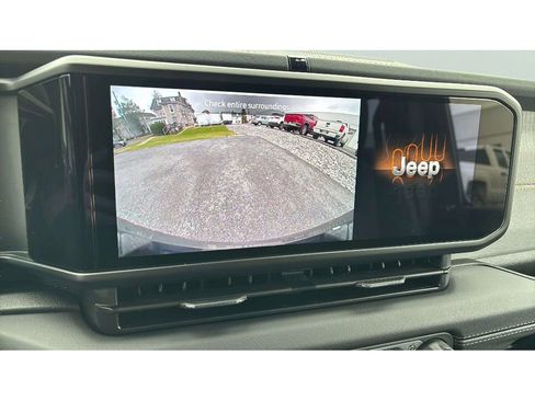 Used 2025 Jeep Wrangler Sahara w/ Safety Group image 20