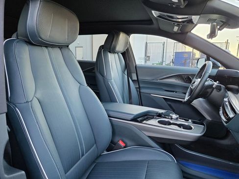 Certified 2024 Cadillac Lyriq Luxury w/ Nappa Leather Package image 30