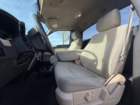 Used 2013 Ford F150 XLT w/ Mid Equipment Group image 10