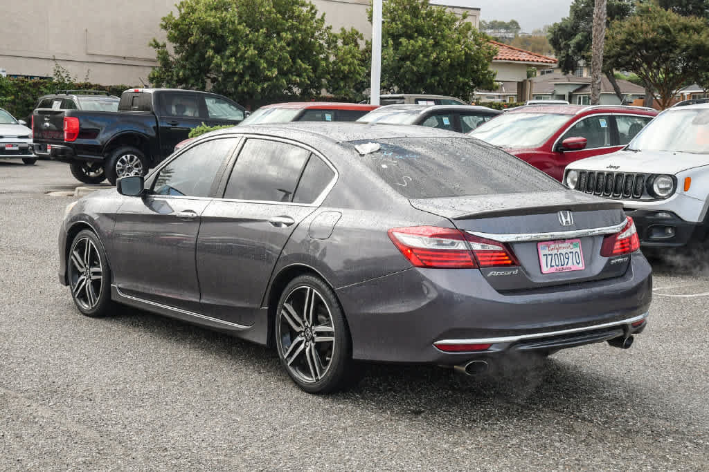 Used 2017 Honda Accord Sport image 7