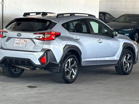 Used 2024 Subaru Crosstrek 2.0i Premium AWD/4WD image 3
