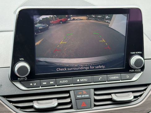 Used 2025 Nissan Altima 2.5 SV FWD image 20