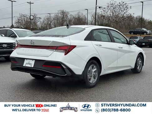 New 2026 Hyundai Elantra SE image 13