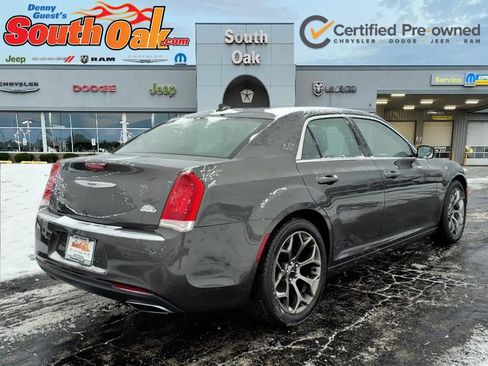 Certified 2018 Chrysler 300 Touring image 3
