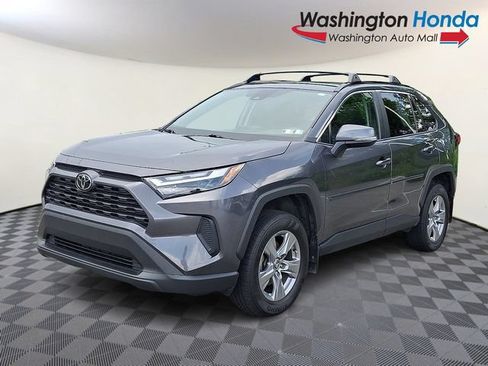 Used 2022 Toyota RAV4 XLE w/ Convenience Package AWD/4WD image 3