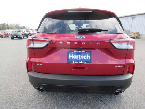 Used 2022 Ford Escape SE w/ SE Sport Appearance Package AWD/4WD image 6