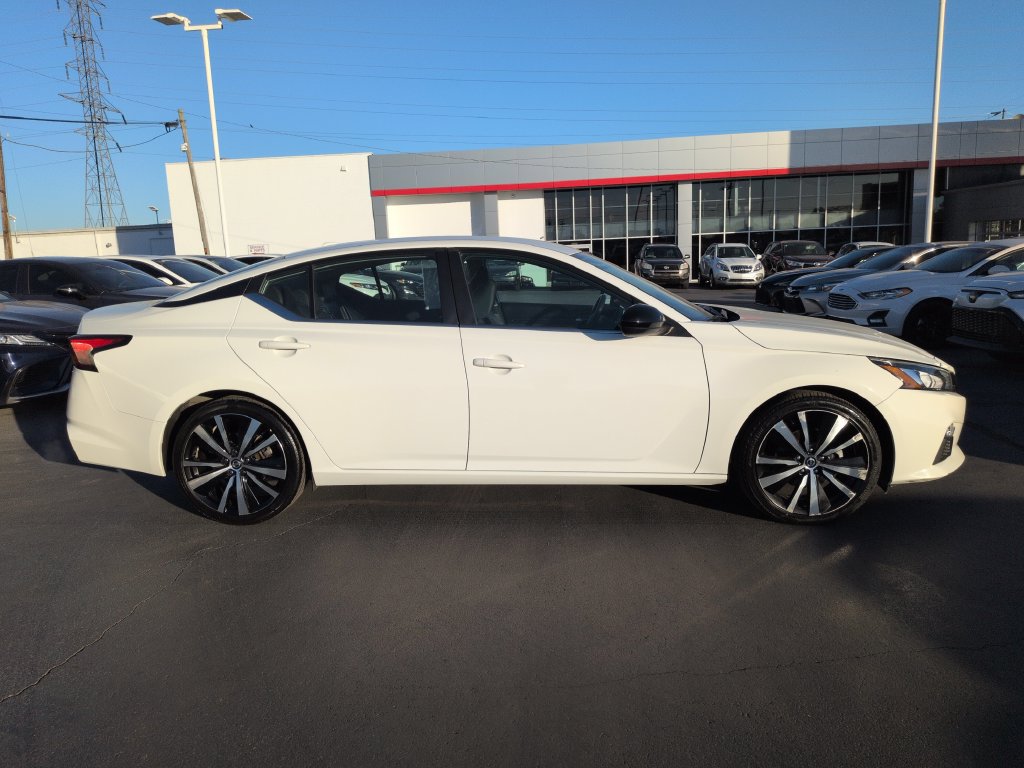 Used 2021 Nissan Altima 2.5 SR FWD image 7