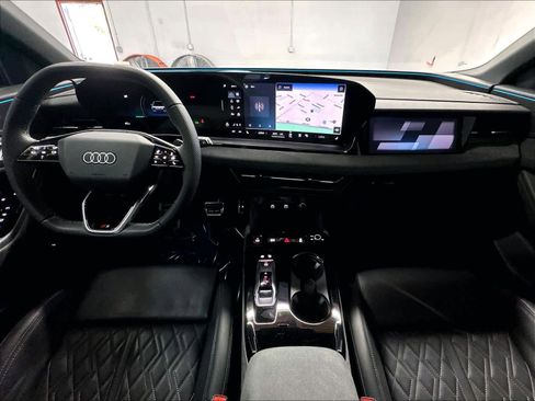 Used 2025 Audi SQ6 e-tron Prestige w/ Black Edition One AWD/4WD image 16