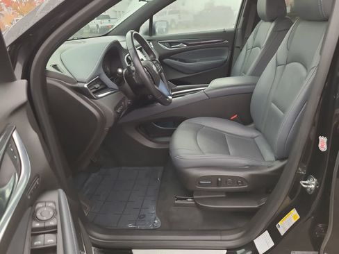 Used 2024 Buick Enclave Premium image 19