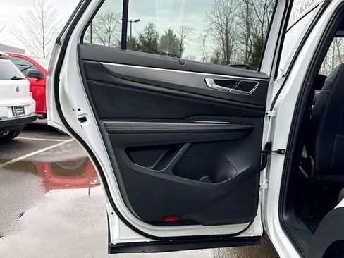 Used 2024 Volkswagen Atlas Cross Sport SE image 23