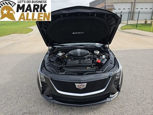 Used 2025 Cadillac CT5 V RWD image 31