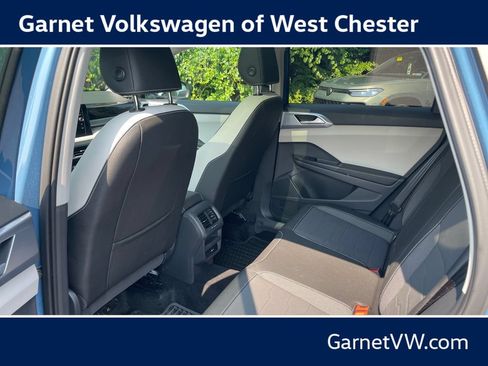 Used 2025 Volkswagen Taos SE w/ Panoramic Sunroof Package AWD/4WD image 13