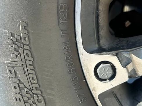 Used 2007 Chevrolet Silverado 2500 LTZ w/ Safety Package AWD/4WD image 15
