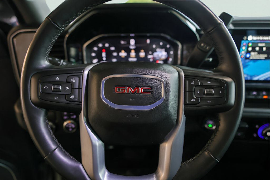 Used 2025 GMC Sierra 1500 SLT RWD image 14